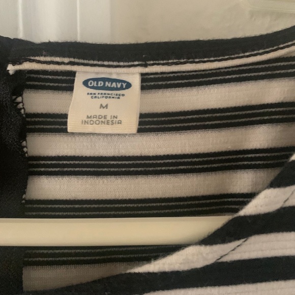 Black and white dress. - Picture 3 of 3